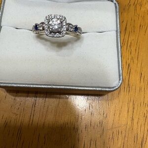 Elegant white gold and Blue Gemstone Ring